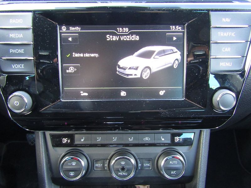 Škoda Superb (2016) 2.0 TDI 140 kW DSG  1.MAJITEL - fotka 36 z 45