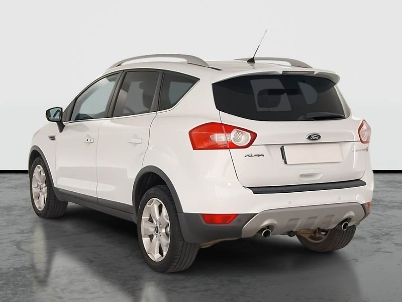 Ford Kuga (2012) Titanium 2.0 TDCi, 4X4 - fotka 4 z 19