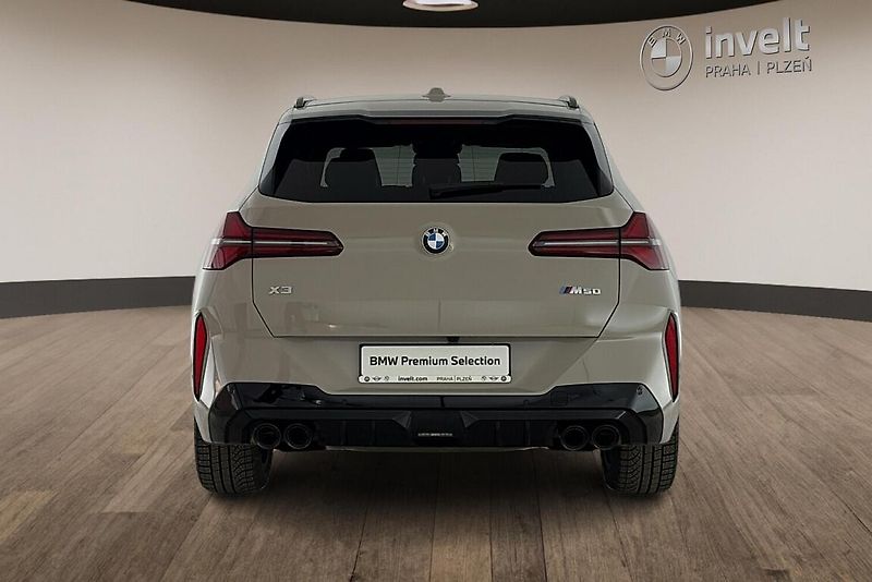 BMW X3 M50 xDrive - fotka 4 z 26