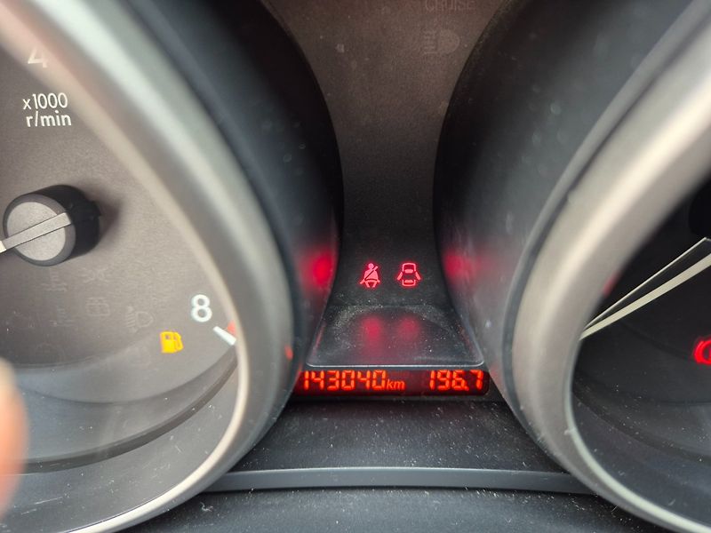 Mazda 5 (2011) 1.8 i 7míst TOP STAV - fotka 27 z 33