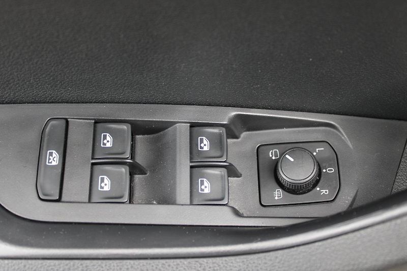 Škoda Karoq (2023) 1.5 TSI 110kW DSG záruka - fotka 10 z 32