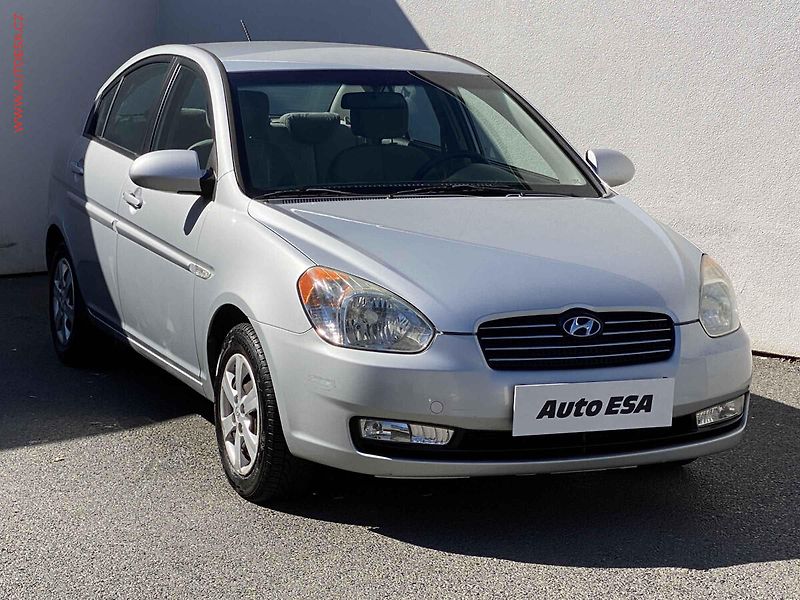 Hyundai Accent (2009) 1.4i, ČR, Klima - fotografie inzerátu