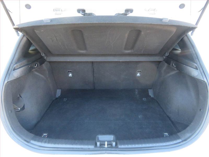 Kia Ceed (2021) GT Line 1.6 CRDi MHEV, Automat - fotka 14 z 17