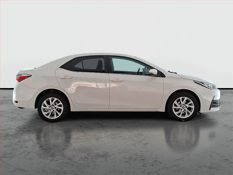Toyota Corolla (2018) 1.6 Valvematic, Tempomat - fotka 6 z 18