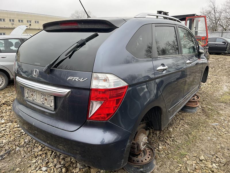 Honda FR-V (2005) 1.7 92Kw NÁHRADNÍ DÍLY - fotka 3 z 7