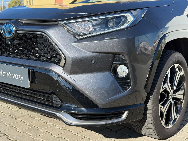 Toyota RAV4 2.5 PHEV e-CVT Selection VIP A - fotka 28 z 30