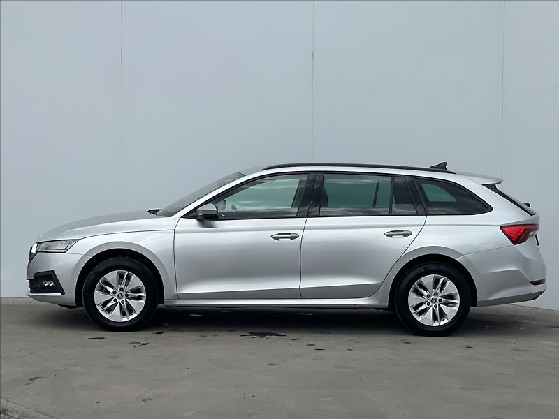 Škoda Octavia 2,0 TDI Combi Ambition Plus - fotka 2 z 24