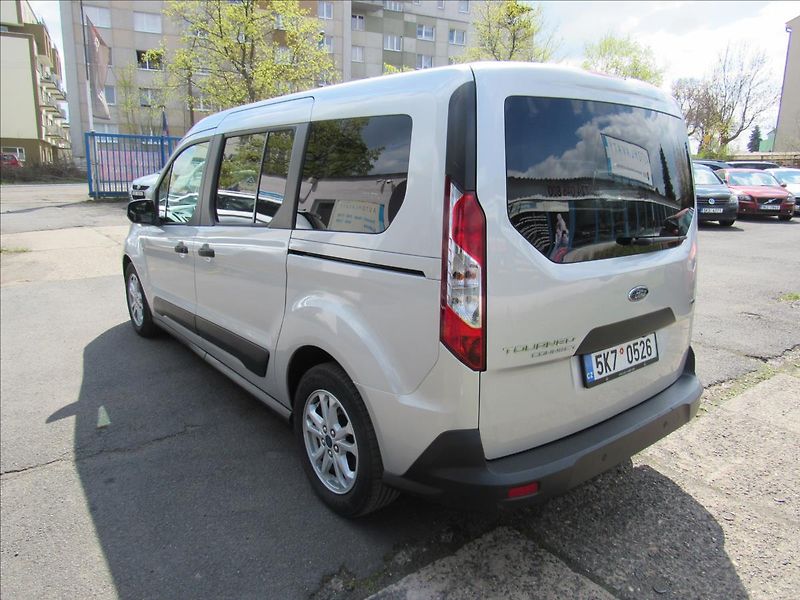 Ford Tourneo Connect 1,5 TDCi 88kW 5 Míst Long - fotka 4 z 32