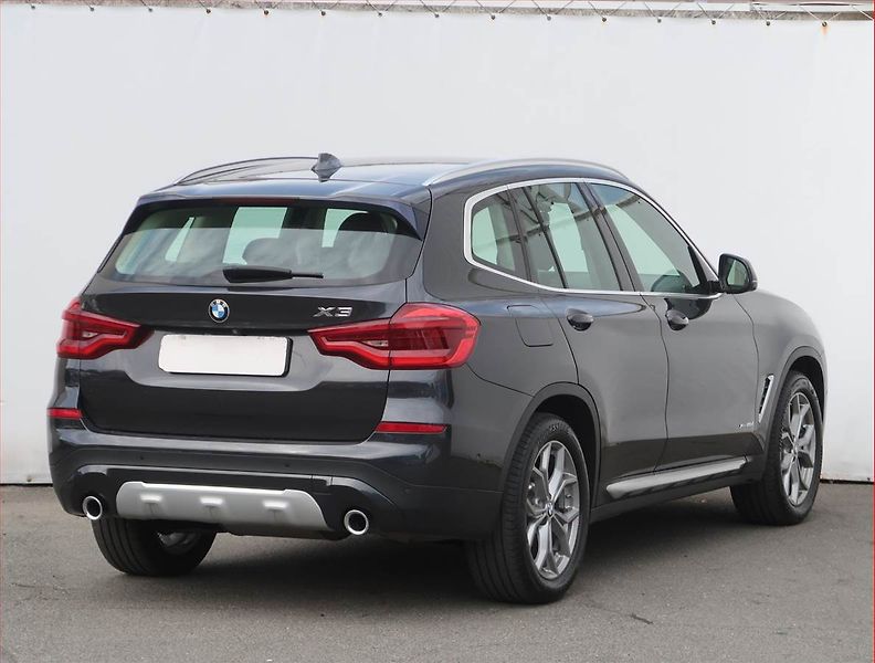 BMW X3 (2018) xLine xDrive20d, 4X4, Automat - fotka 5 z 23
