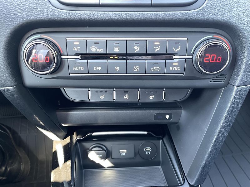 Kia XCeed (2026) 1,6T-Gdi STEEL EDITION 132 kW  - fotka 16 z 19