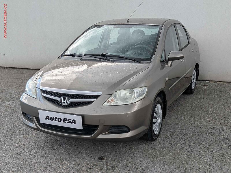 Honda City (2008) 1.4 i, ČR, AC - fotka 3 z 14