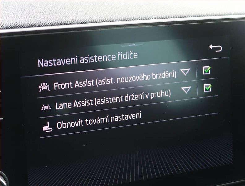Škoda Scala (2022) Style 1.0 TSI, Tempomat - fotka 21 z 23