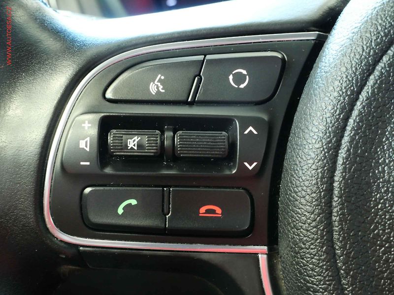 Kia Optima (2017) 1.7CRDi, 2.maj,ČR, AT, STK7 - fotka 15 z 24