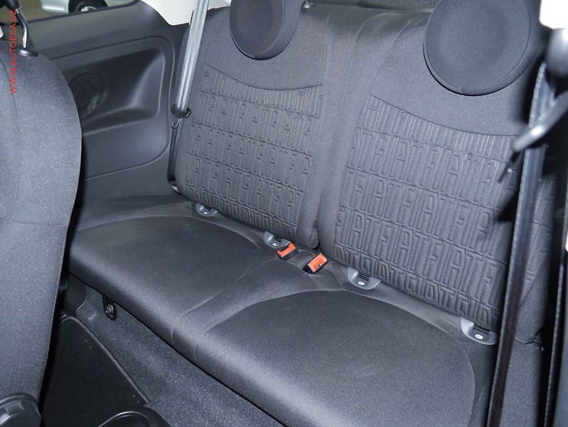 Fiat 500 (2024) 1.0i, 1.maj,ČR, AC, STK8/28 - fotka 10 z 21