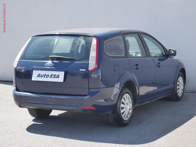 Ford Focus (2008) 1.6 TDCi, ČR, AC - fotka 4 z 16