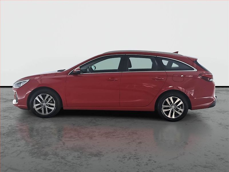 Hyundai i30 (2017) 1.4 T-GDI, ČR,1.maj - fotka 3 z 19