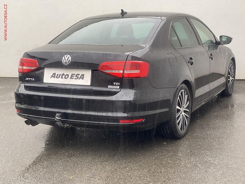 Volkswagen Jetta (2014) 2.0 TDi, DSG, bixen, TZ - fotka 4 z 20