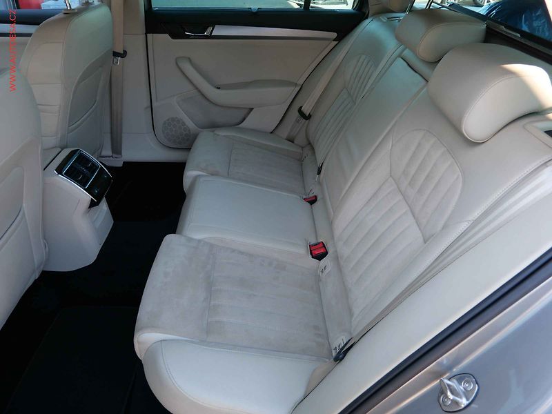 Škoda Superb (2018) 2.0 TDi 4x4, 2.maj,ČR, Style - fotka 10 z 31