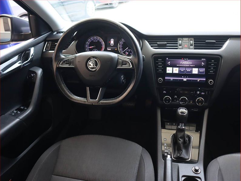 Škoda Octavia (2019) Ambition Plus 1.6 TDI, Automat - fotka 7 z 20