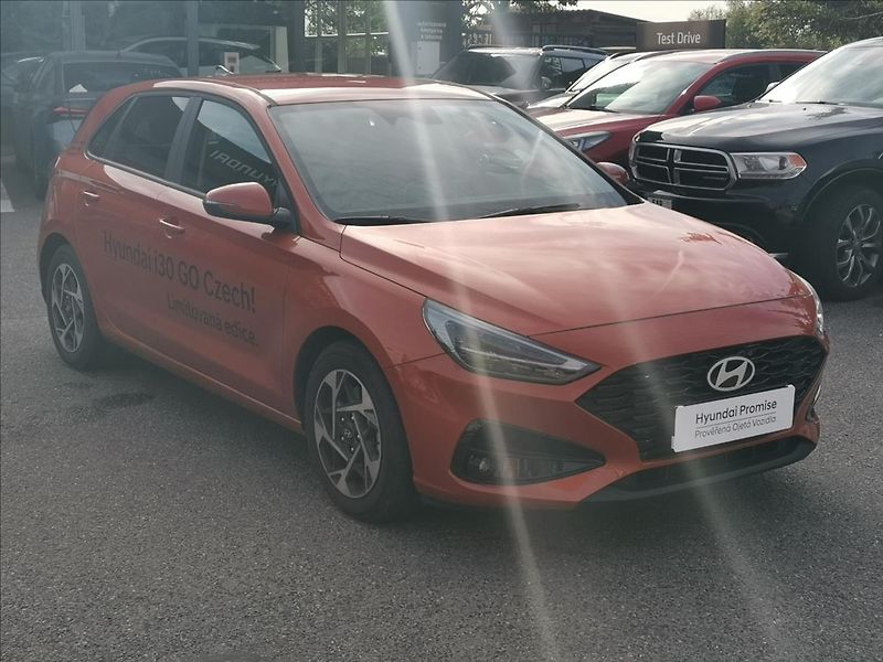 Hyundai i30 1,0 T-GDI Smart - fotka 3 z 17