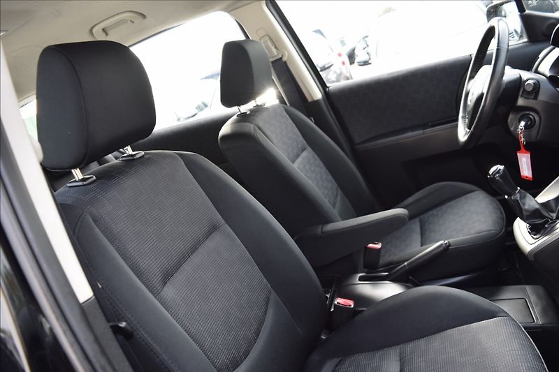 Mazda 5 1,8 i(MZR) 85KW 7 MÍST TAŽNÉ - fotka 24 z 40