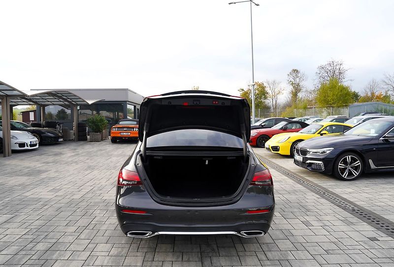 Mercedes-Benz Třídy E E 200 4Matic AMG/LED/360/ČR - fotka 11 z 40