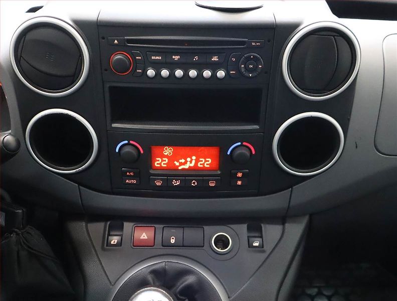 Citroën Berlingo (2015) XTR 1.6 BlueHDi, 5Míst, ČR - fotka 12 z 15