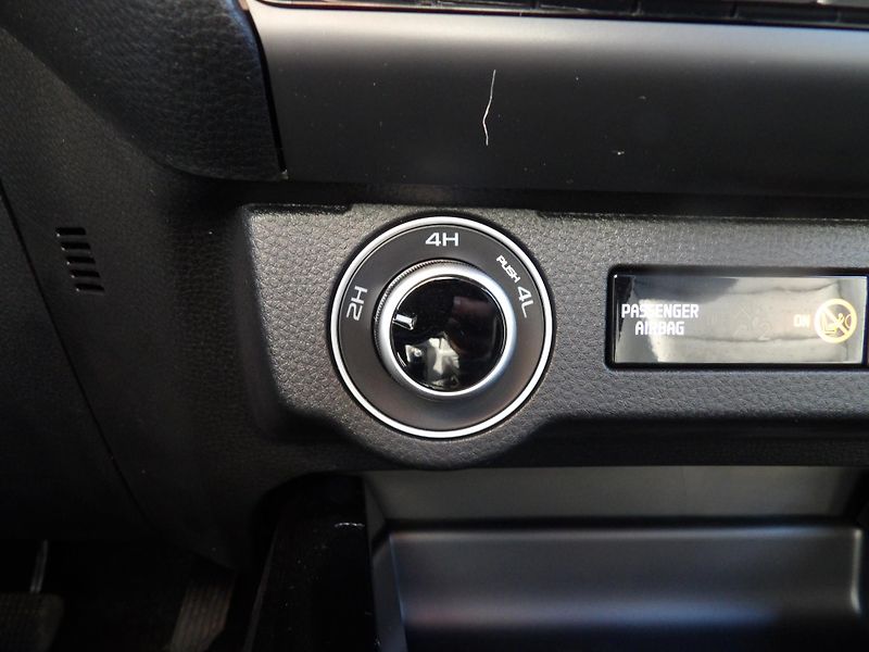 Isuzu D-Max (2026) V-Cross 1.9L 163K 4x4 6st. A/T - fotka 30 z 46