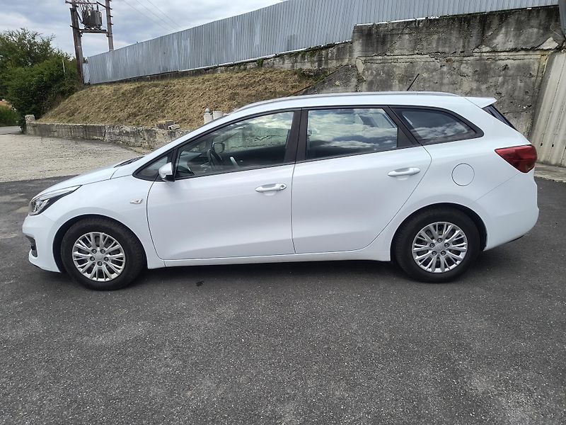 Kia Ceed (2018) 1.6 CRDI 100KW/AC/PDC/LED - fotka 4 z 50