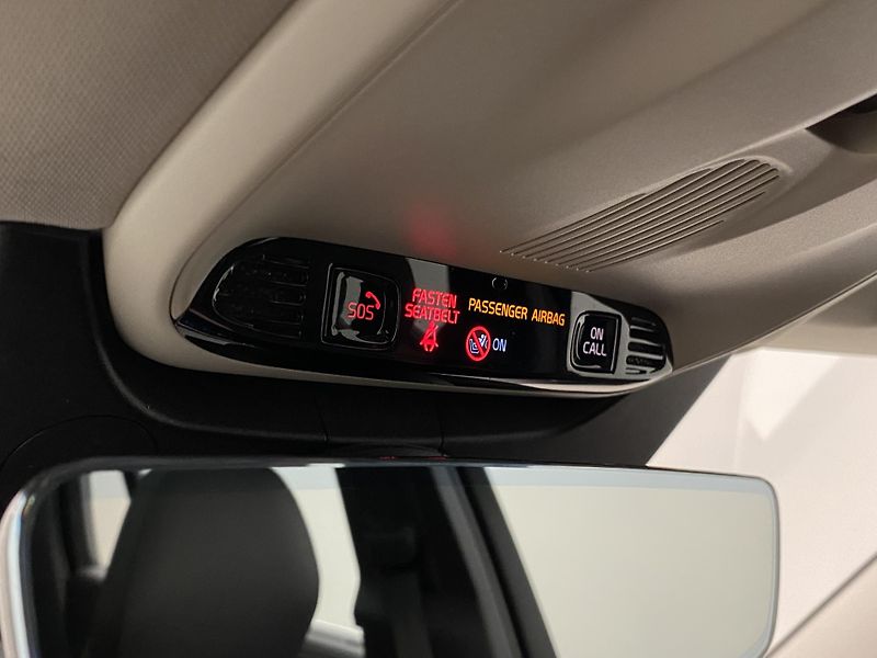 Volvo XC90 B5 AWD INSCRIPTION REZERVACE - fotka 31 z 46