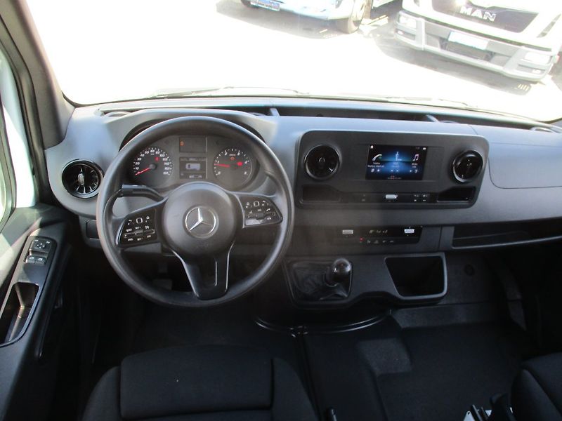 Mercedes-Benz Sprinter Doublecab Valník sklopný - fotka 17 z 33