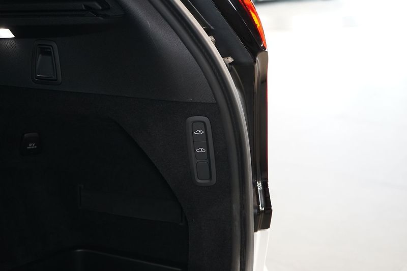 Volvo XC90 B5 PLUS Bright, Vzduch, 360° - fotka 16 z 50