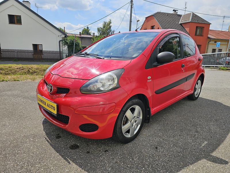 Toyota Aygo (2011) 1.0i KLIMA - fotka 1 z 17