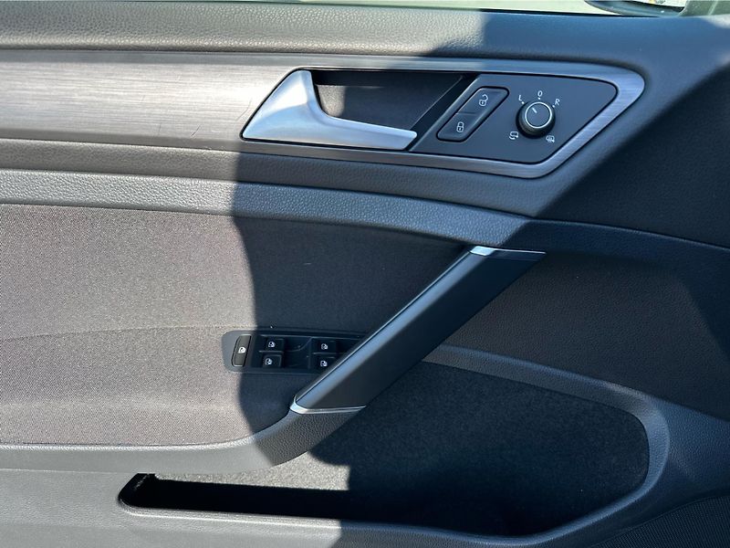Volkswagen e-Golf Comfortline 100kW SOH: 92,4% - fotka 18 z 22