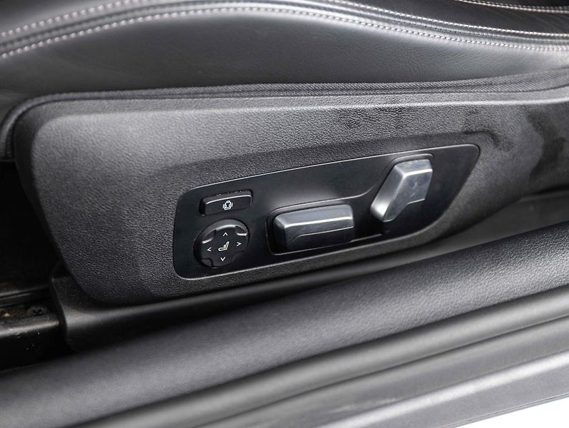 BMW Řada 8 M850i xDrive Coupe - fotka 20 z 21