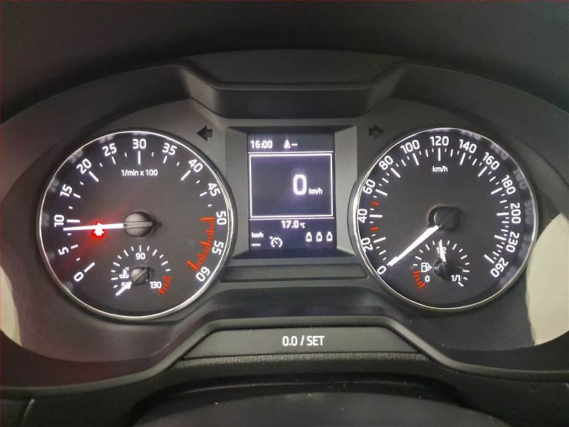 Škoda Octavia (2014) Ambition 1.6 TDI, Navi - fotka 11 z 16