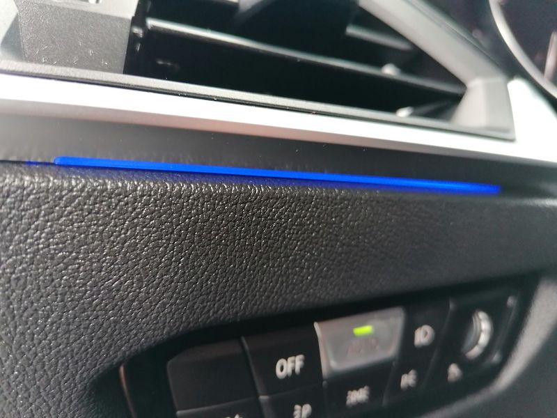 BMW Řada 3 (2020) 2.0 318D  A/T,Kůže,Ambient. - fotka 23 z 31