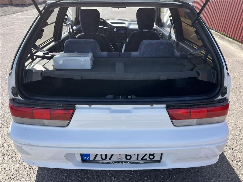 Suzuki Swift 1,0 i AUTOMAT EKO ZAPLACENO - fotka 23 z 25