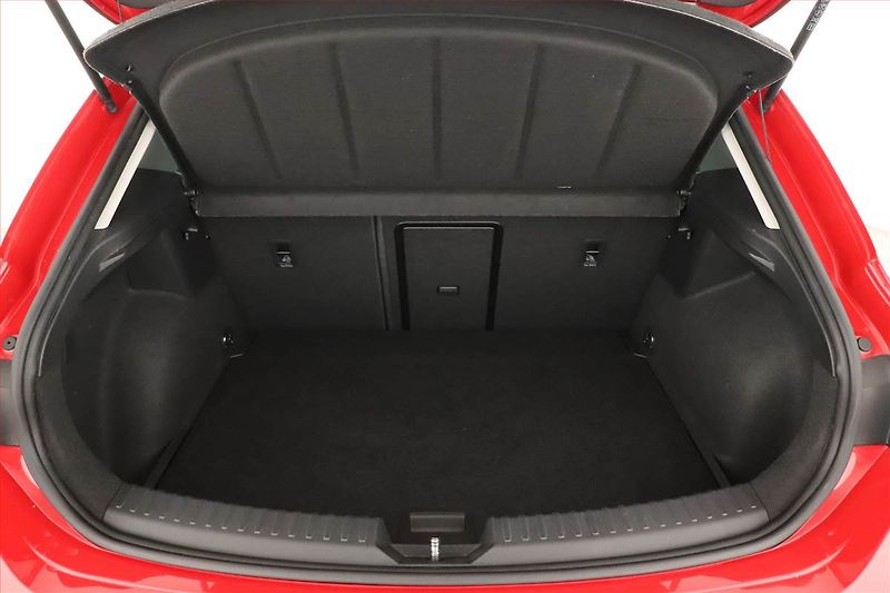 Seat Leon (2021) 1.5 TSI, Kůže, Tempomat - fotka 11 z 21