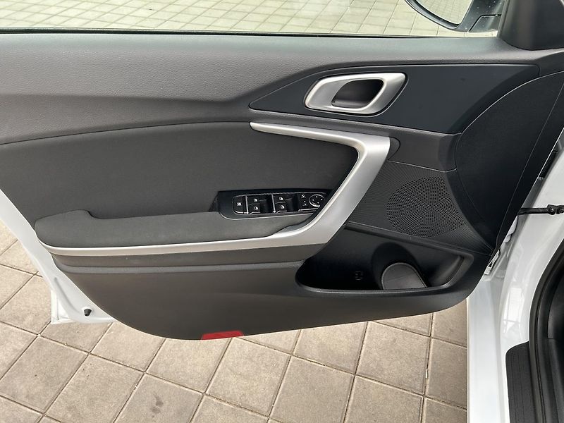 Kia Ceed 1.5 T -GDI TOP - fotka 6 z 25