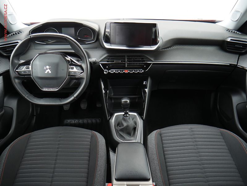 Peugeot 2008 (2021) 1.2PT, ČR, Active - fotka 8 z 17