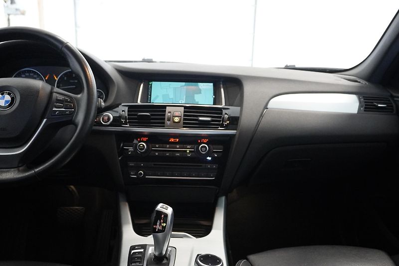 BMW X3 3,0 XDRIVE30D AUT. - fotka 21 z 28
