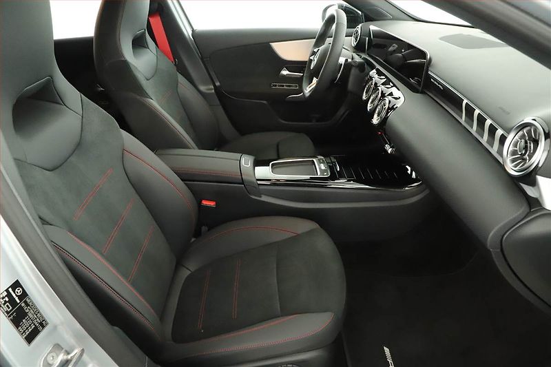 Mercedes-Benz Třídy A (2026) A 35 AMG 4MATIC - fotka 7 z 24