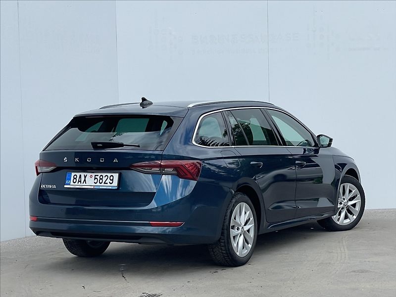 Škoda Octavia 2,0 TDI Combi Style Plus NAVI - fotka 3 z 23