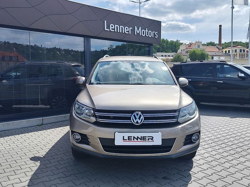 Volkswagen Tiguan 2.0 TSI/132kWSport 4Motion DSG - fotka 2 z 26