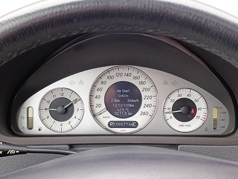 Mercedes-Benz CLK 500 5.5 V8 AMG 7G TRONIC TOP - fotka 24 z 35