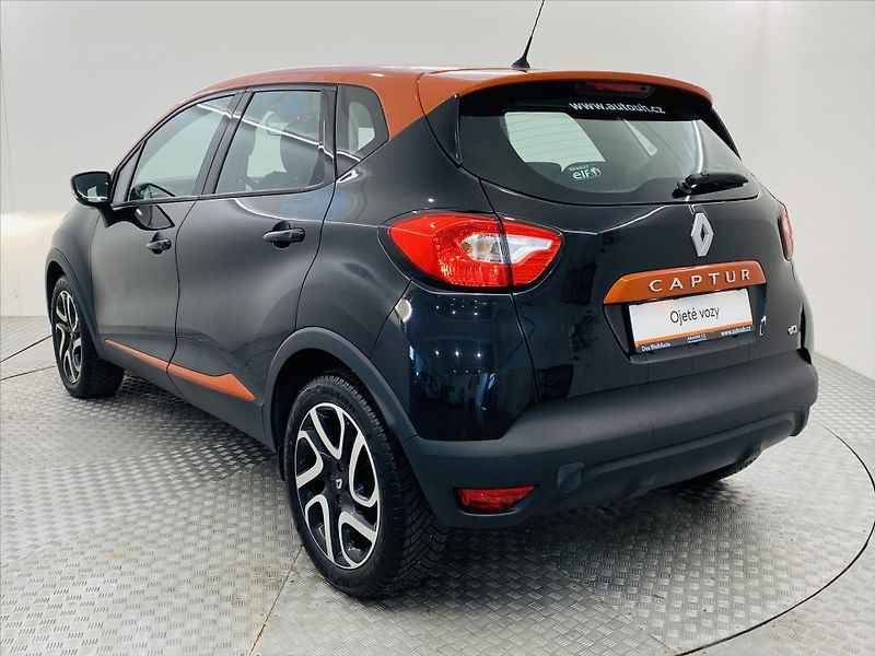 Renault Captur 1,5 dCi 66 kW Navi - fotka 21 z 24