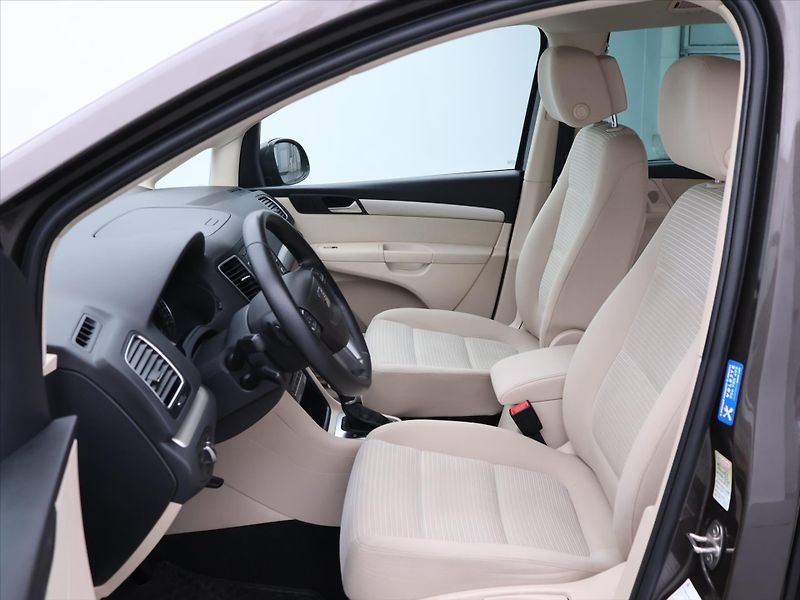 Seat Alhambra 2,0 TDI 103kW DSG Style 7-Míst - fotka 11 z 41