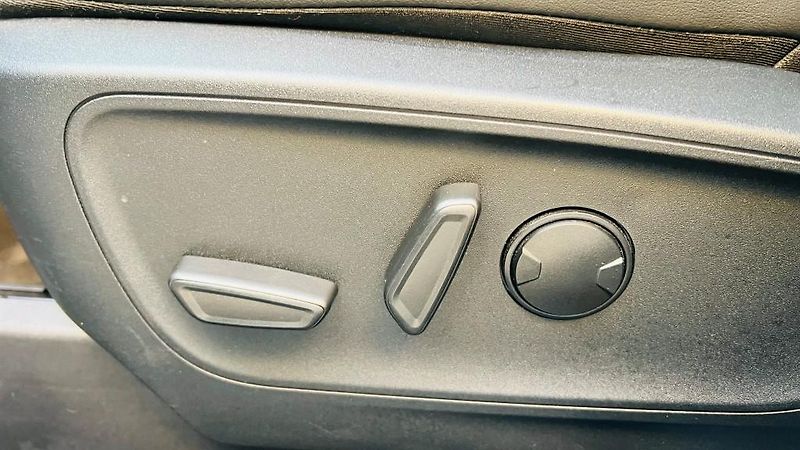 Ford Kuga (2022) 2.5i PHEV 165 kW Vignale AT - fotka 19 z 42