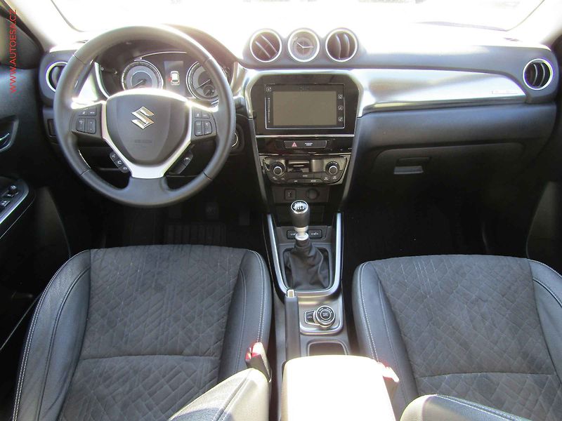 Suzuki Vitara (2018) 1.4 BJet allgrip, 2.maj,ČR - fotka 8 z 16